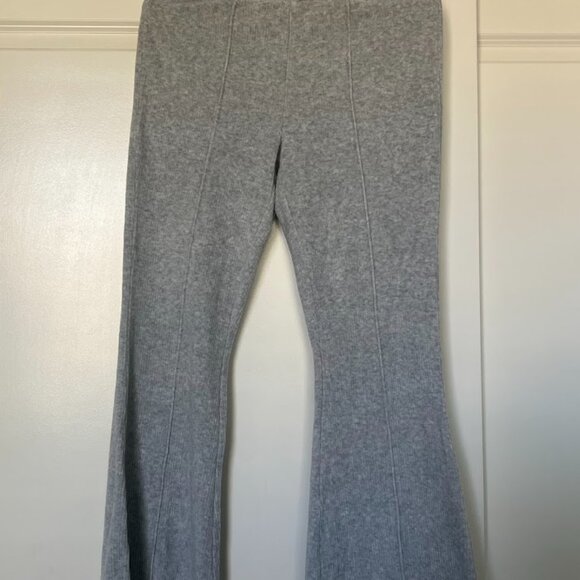Aerie Gray Ribbed Velour Flare Lounge High Waisted Pants Size Small - Picture 2 of 10